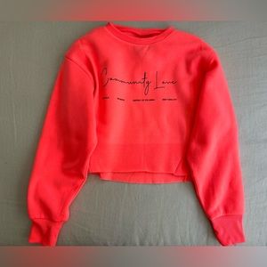 Women’s crop sweatshirt